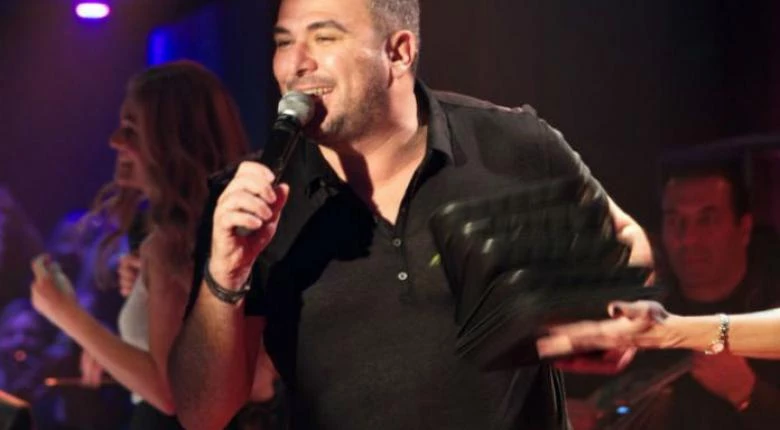 Τεράστιος τζίρος στη συναυλία του Ρέμου για τους πυρόπληκτους στο Nammos